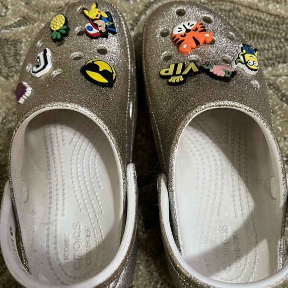 Gold Kids Clogs with Fun Charms - Picture 3 of 7